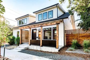 Main picture of 4635 W 44th Ave