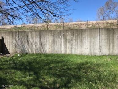 Main picture of 7116 S Harvard Ave