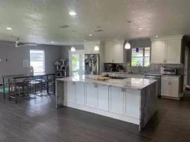 Main picture of 2832 Smu Blvd