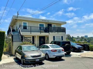 Main picture of 3829 Eagle St