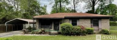 Main picture of 2218 Battle St