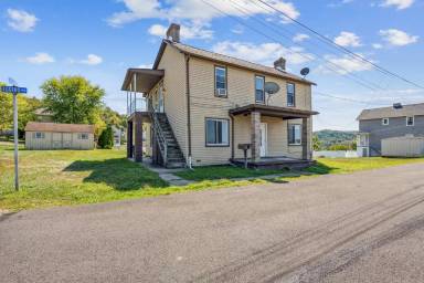 Main picture of 16 Eggers Ave