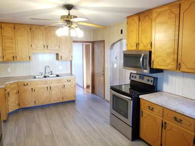 Main picture of 880 Logee St