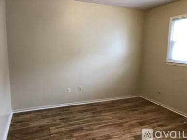 Main picture of 527 Virginia Ave