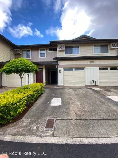 Main picture of 95-967 Ukuwai St