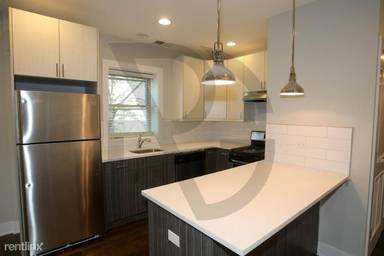 Main picture of 3915 N Janssen Ave