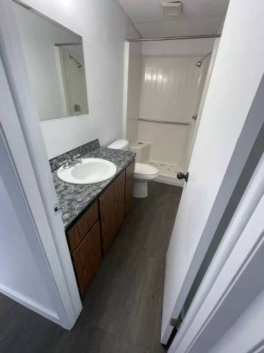 Main picture of 117 7th St SE