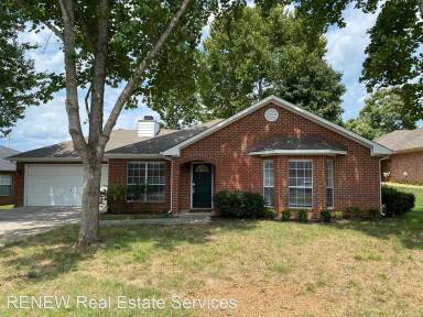 Main picture of 2703 Meadow Park