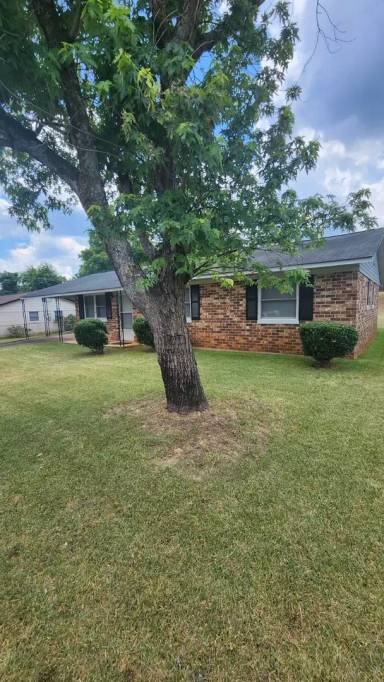 Main picture of 114 Hillside Pl