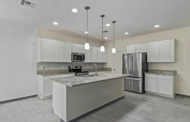 Main picture of 1564 W Redwood Ln
