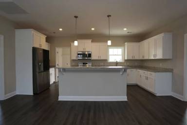 Main picture of 115 Avalon Trce