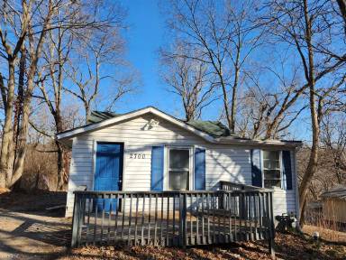 Main picture of 2700 E 78th Ter