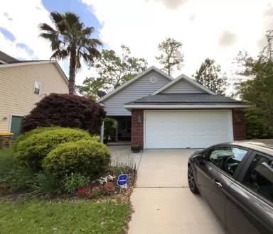 Main picture of 150 Oak Ridge Cir