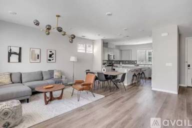 Main picture of 2655 Admiral Cir