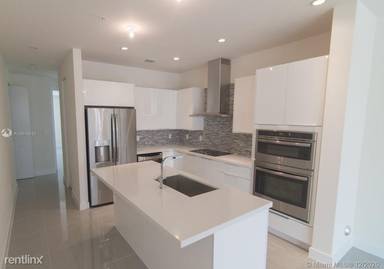 Main picture of 10245 NW 63rd Ter