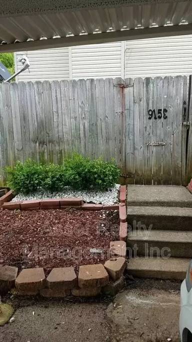 Main picture of 9153 Cedarpark Ln