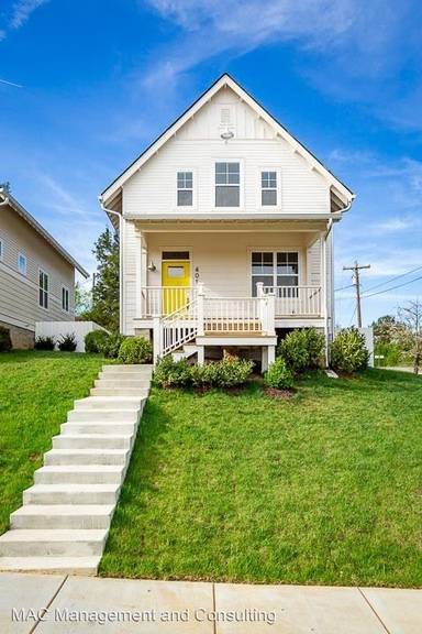 Main picture of 401 Juniper Dr