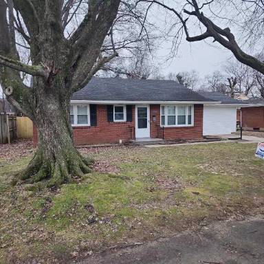 Main picture of 3013 Garey Ln