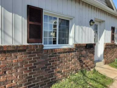Main picture of 43 E Willow St