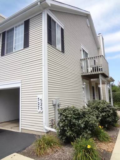 Main picture of 527 Lowell Dr