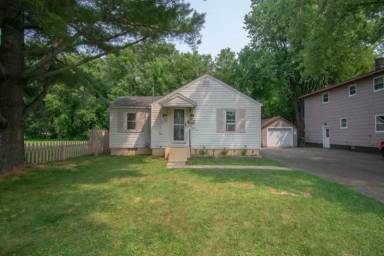 Main picture of 266 Chellis St