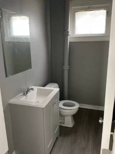 Main picture of 6825 Fullerton Ave