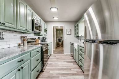 Main picture of 637 Old Brock Rd