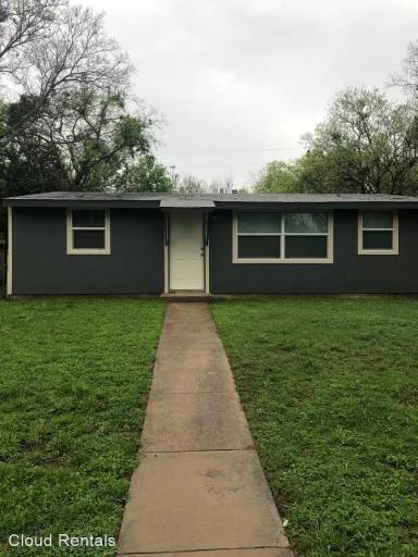 Main picture of 803 Evergreen Dr
