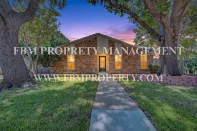 Main picture of 407 Woodhurst Dr