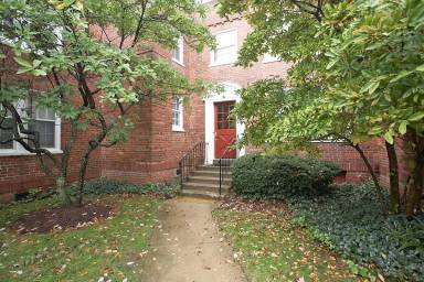 Main picture of 1742 N Rhodes St