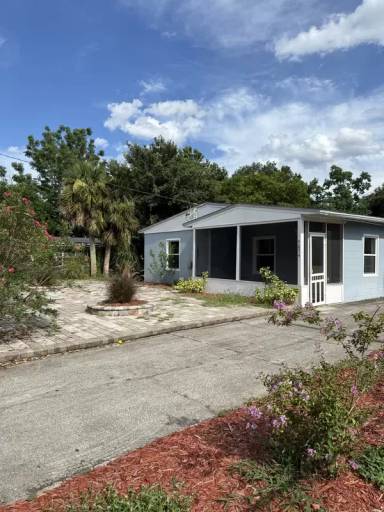 Main picture of 9834 Elaine Rd