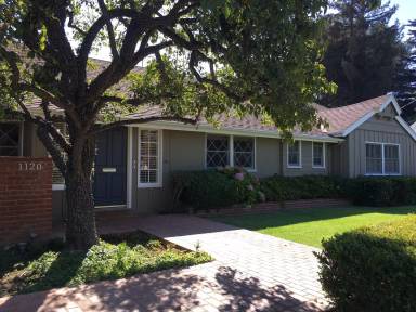 Main picture of 1120 Villa View Dr