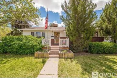 Main picture of 2233 Hall Ave