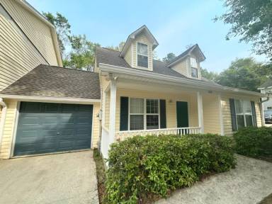 Main picture of 3045 Camelliawood Cir E
