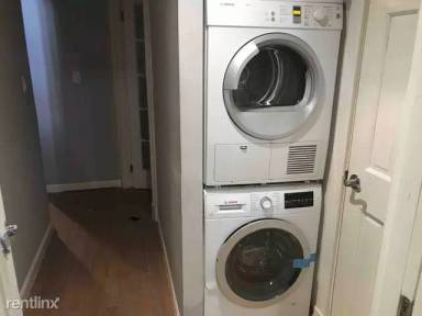 Main picture of 330 E 100th St