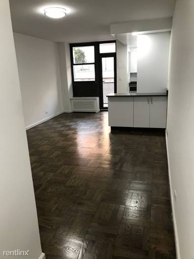 Main picture of 165 E 35th St Apartments