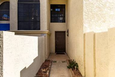 Main picture of 5002 E Siesta Dr