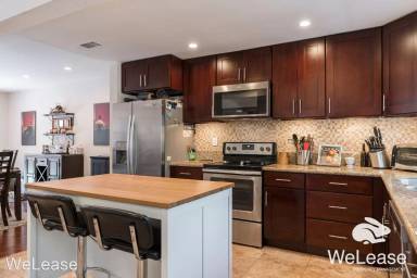 Main picture of 4240 Esperanza Way