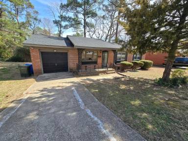 Main picture of 733 Ashburton Dr