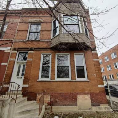 Main picture of 2321 N Albany Ave