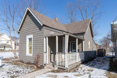 Main picture of 265 N Reisner St