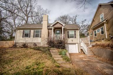 Main picture of 21 Hillside Cir