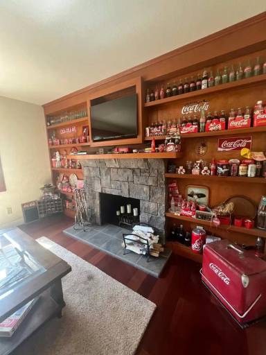 Main picture of 2784 Siskiyou Blvd