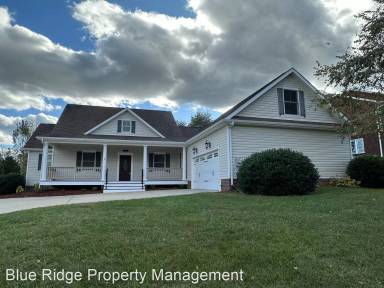 Main picture of 707 Victoria Lee Way
