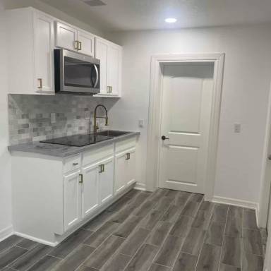 Main picture of 1457 E Orlando Rd