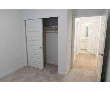 Main picture of 5348 Liberty Ship Way