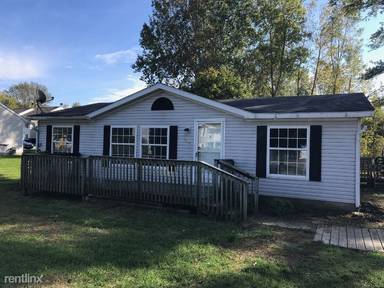 Main picture of 260 Oak St