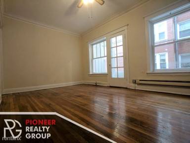 Main picture of 4421 N Wolcott Ave