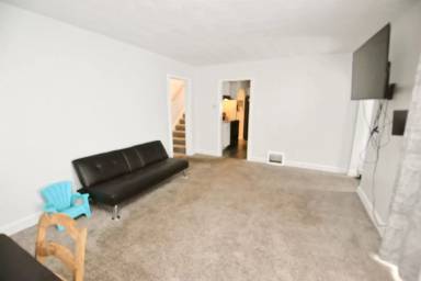 Main picture of 54559 Maple Lane Ave