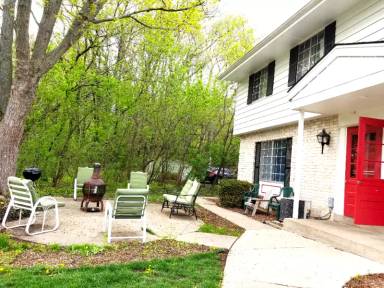 Main picture of 929 N 123rd St